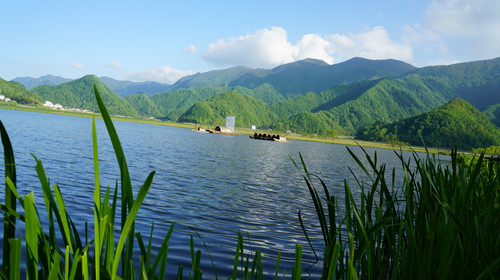 宜昌船进神农架大九湖三日游